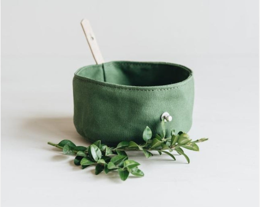 Folding Canvas Water and Food Bowl For Pets Portable Use